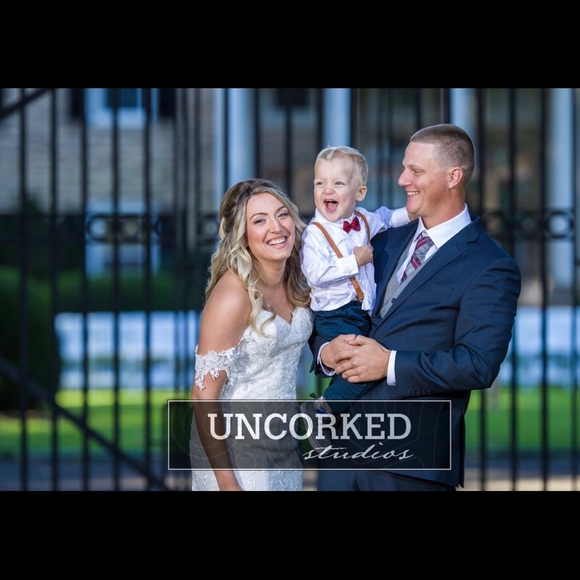 Meet your Posher, Nichole - Picture 1 of 3